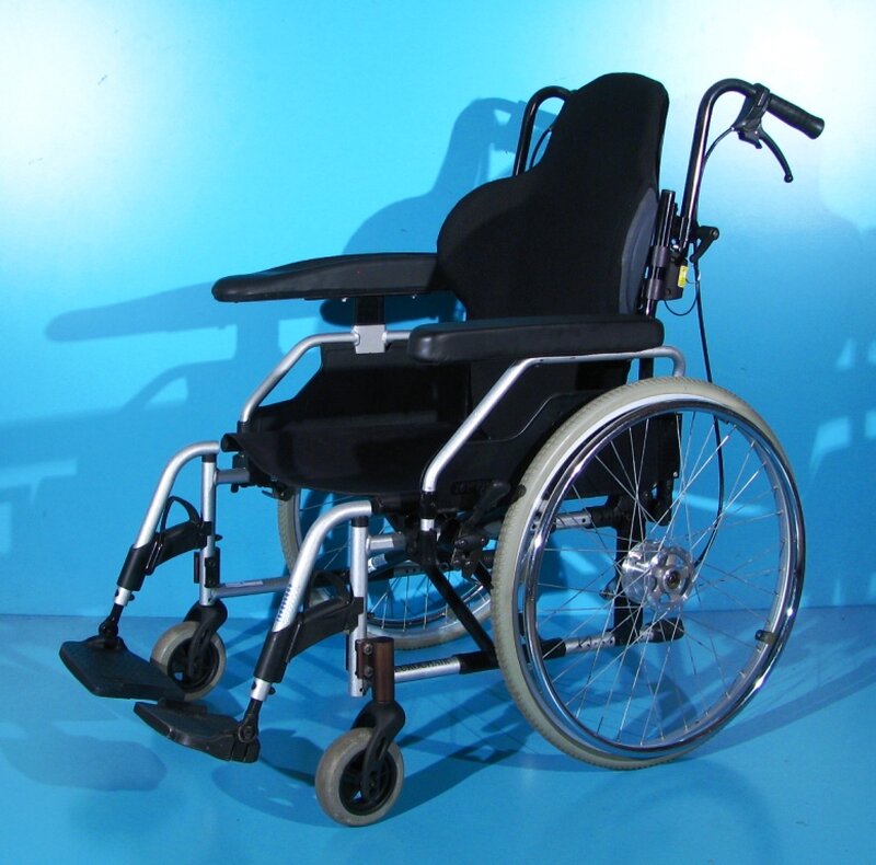 Scaun cu rotile Meyra - latime sezut 53 cm