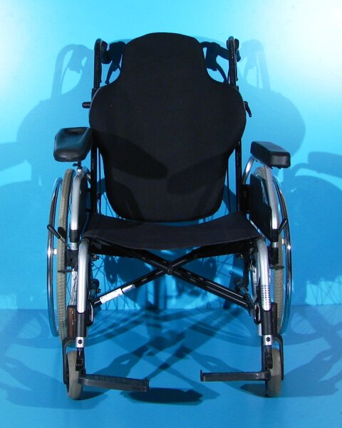 Scaun cu rotile Meyra - latime sezut 53 cm